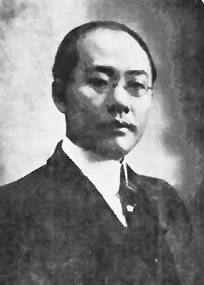 杨永泰确实是我党遇到的最狡猾狠毒的政治对手，眼光毒辣，手法狠毒。如果他在，皖南事