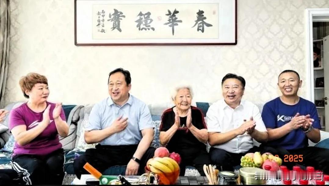 王曼昱的故事太让人动容了！从齐齐哈尔普通工人家庭走出的世界冠军，父亲为供她打球，