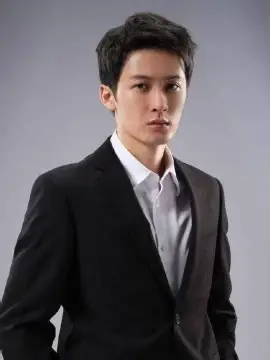 在于檀健次的表演始终与《震耳欲聋》影片的现实关怀同频共振。他曾在聋人咖啡馆