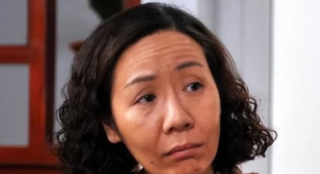 1988年，“中国最丑女演员”杨青，到北影面试时，考官跟她讲：你长得实在太丑了，