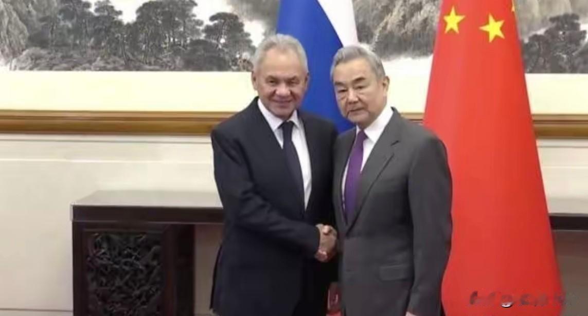 绍伊古匆匆来北京的一个主要原因暴露，原来是俄印关系出现变数！2月2日，特郎普