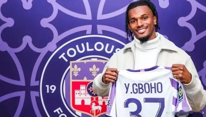 Lastampa：小基耶萨和小马尔蒂尼目前的转会因为成本问题目前已经搁浅不太可