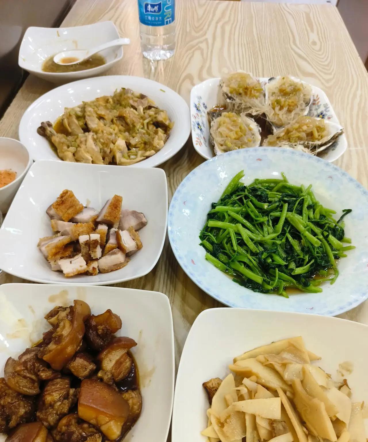 难受！真难受，别人都说一回来就能吃现成的多好！但是你们真的不懂，看看别人家