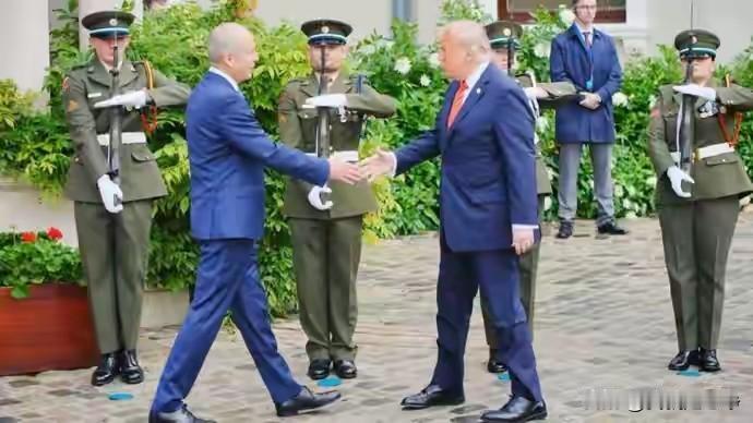 如果说英国是欧洲的搅屎棍，那么特朗普就是全世界的搅屎棍据英国广播公司9月13号