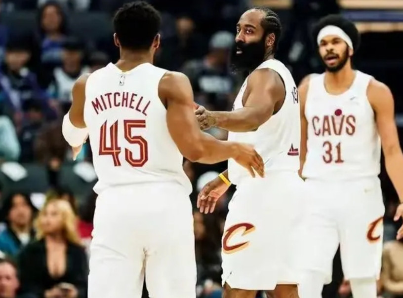 火箭最理想的位置是第三，首轮打湖人或太阳，都有很大希望晋级，这样的话次轮碰马刺，