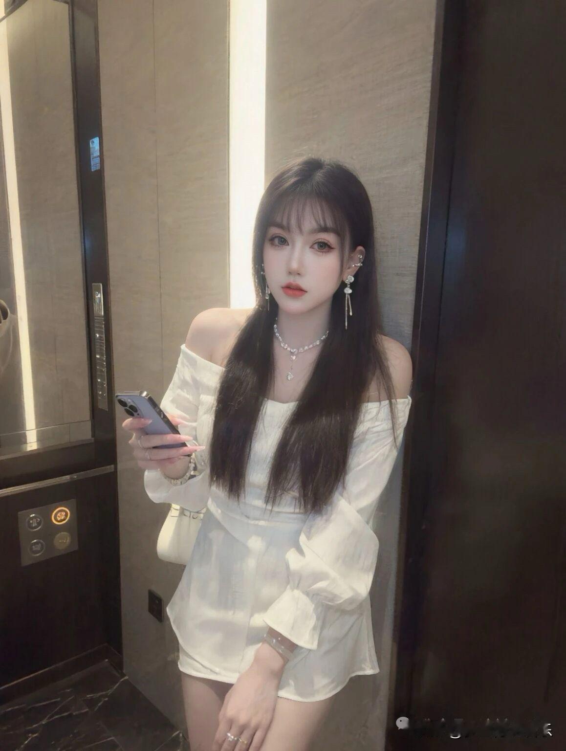 总会有那么一瞬间，突然觉得生活好累，压得人喘不过气来，也总有那么一秒钟，想抛开眼