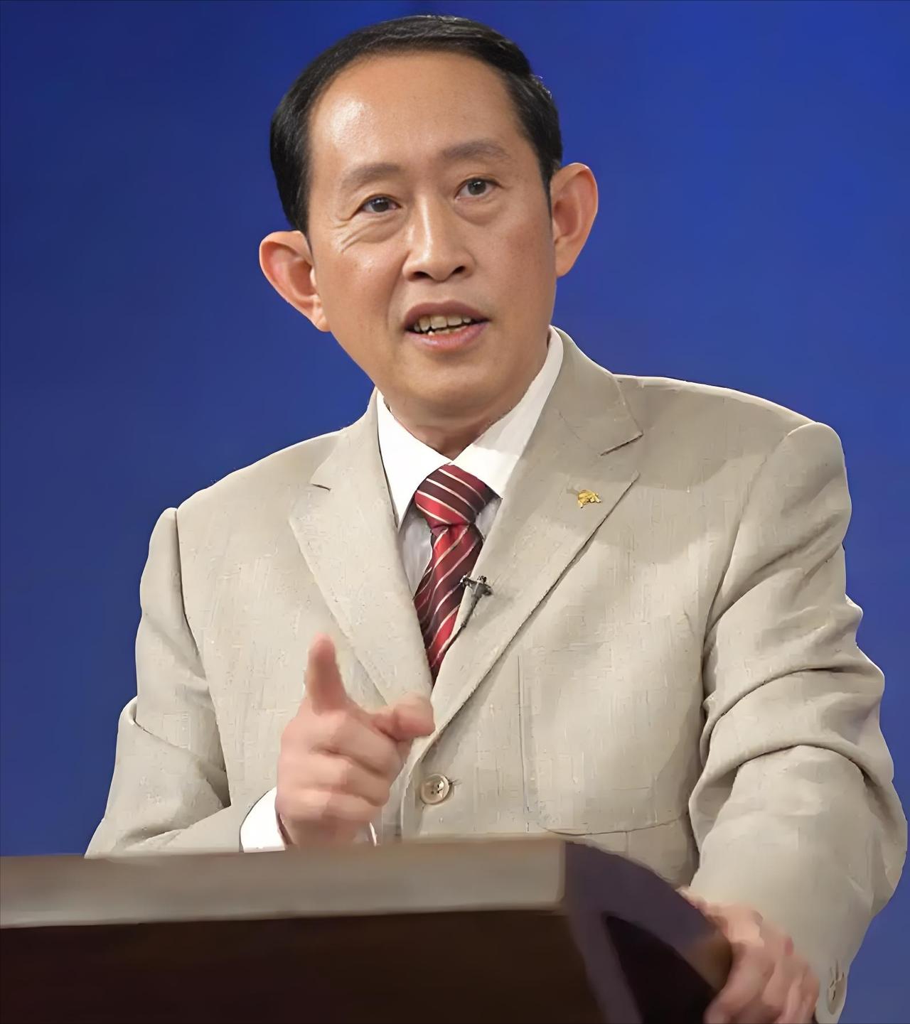 王立群教授说:“我研究了50年史记，发现一个惊人的规律，杀一人有罪，杀万人为王，