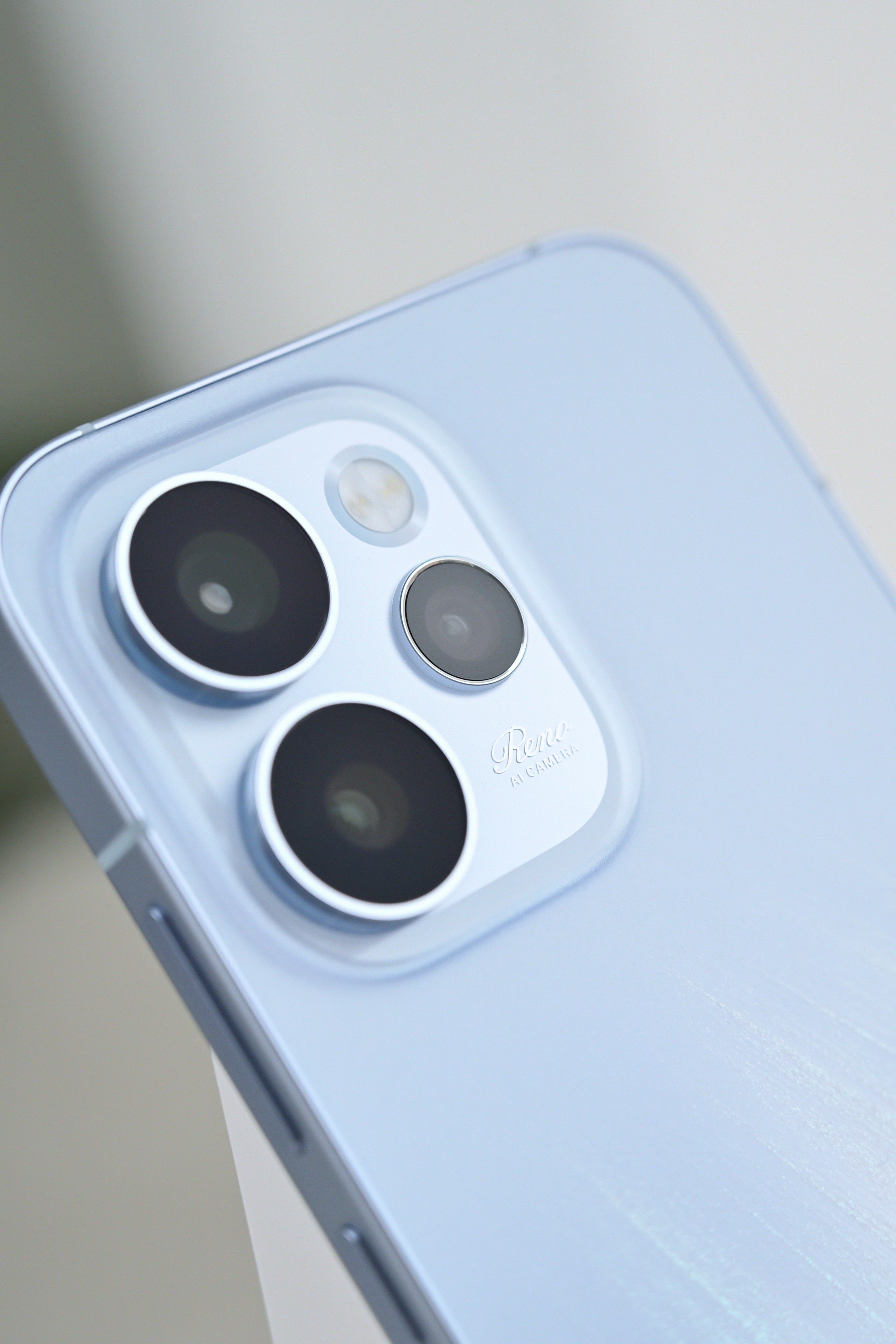 一组OPPOReno15「极光蓝」配色随手拍。OPPOReno系列一直