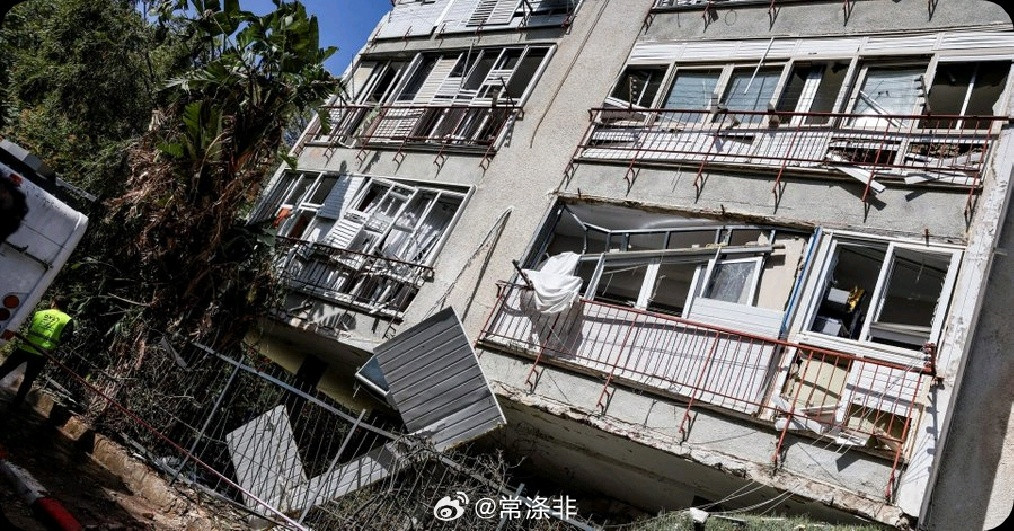 伊朗警告称，原油价格可能达到每桶200美元，并宣布将不再进行报复，而是继续攻击其