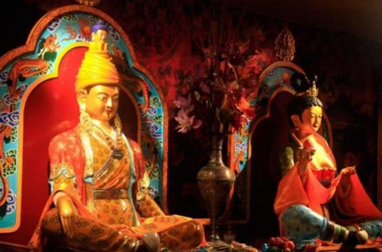 650年，松赞干布病逝，文成公主被逼迫殉葬。当这件事情传到唐高宗李治耳中时，李治
