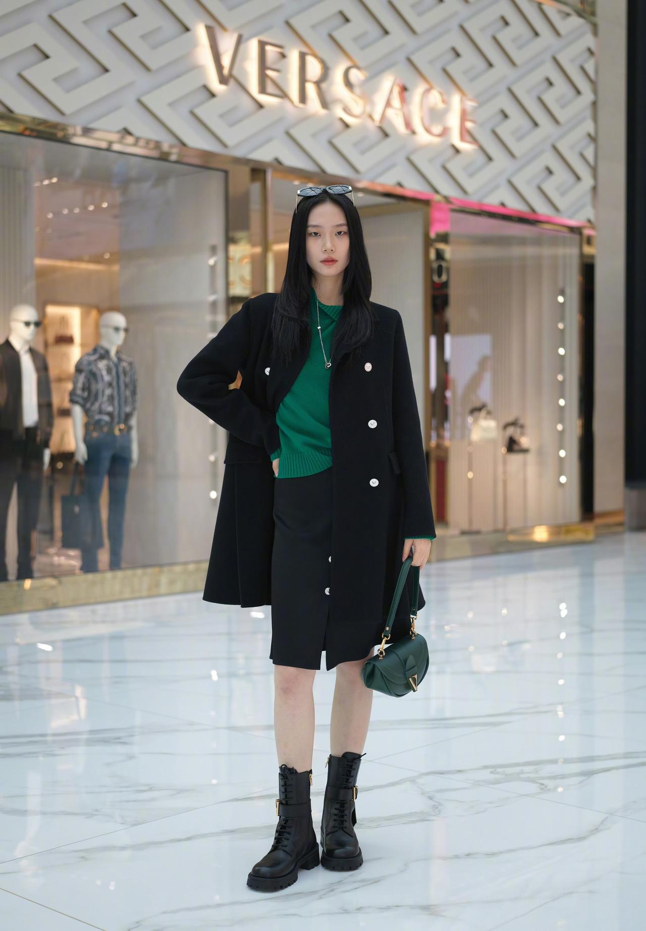 这姑娘有名模风范