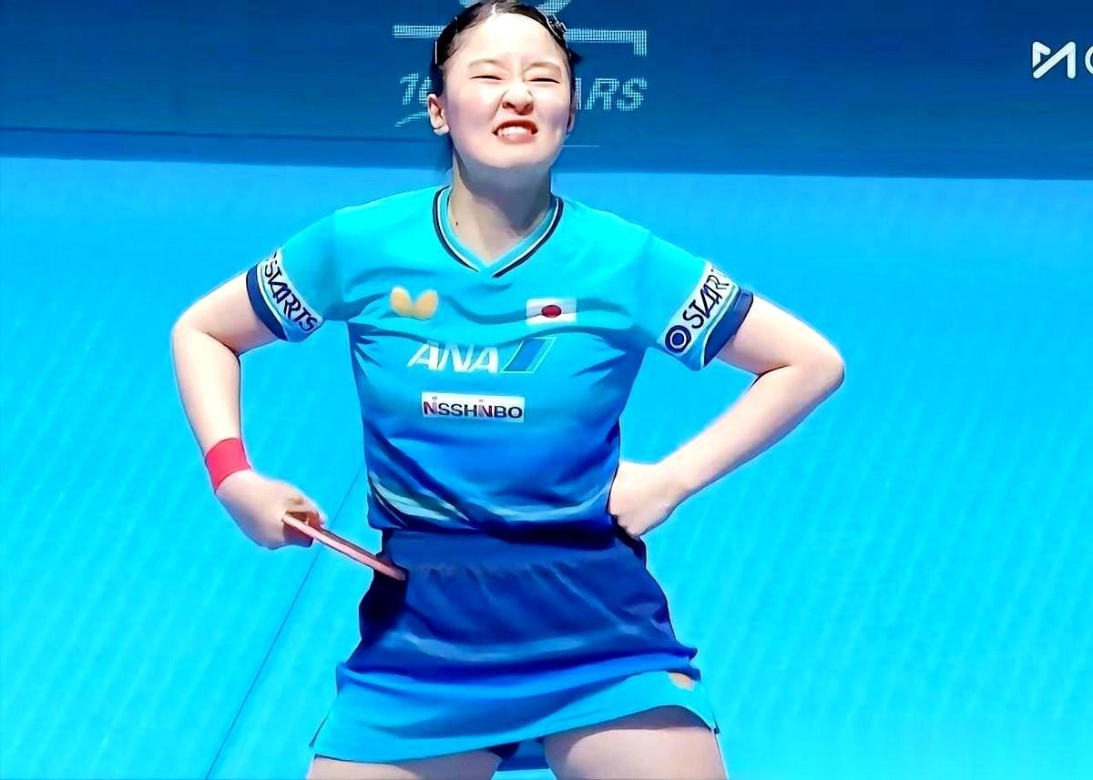 大家发现没？张本美和赛前那“雷打不动”的三鞠躬，细思极恐。很多人以为她只是礼貌