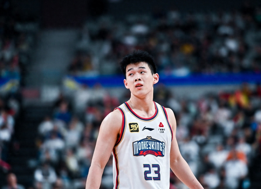 NBA选秀大会全部结束，自动参选的中国后卫林葳未能被选中。据此前报道，林葳几乎