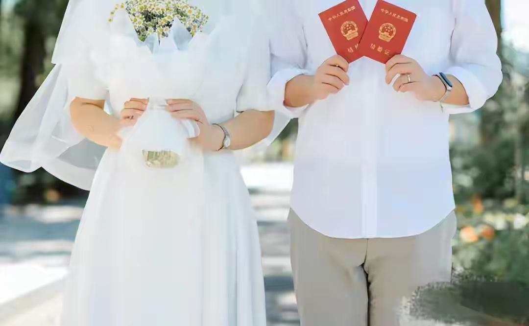 王水牛事件给我们敲响了警钟，我们现在不仅应该恢复强制婚检，而且还应该对外籍入境人