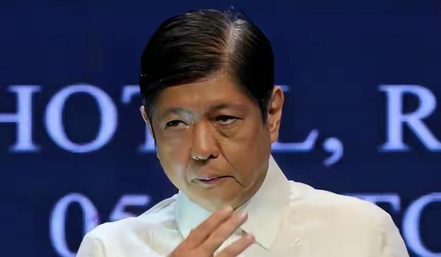面对这数万人的游行，有人问他会不会镇压游行队伍，马科斯的回答毫不含糊被好几万