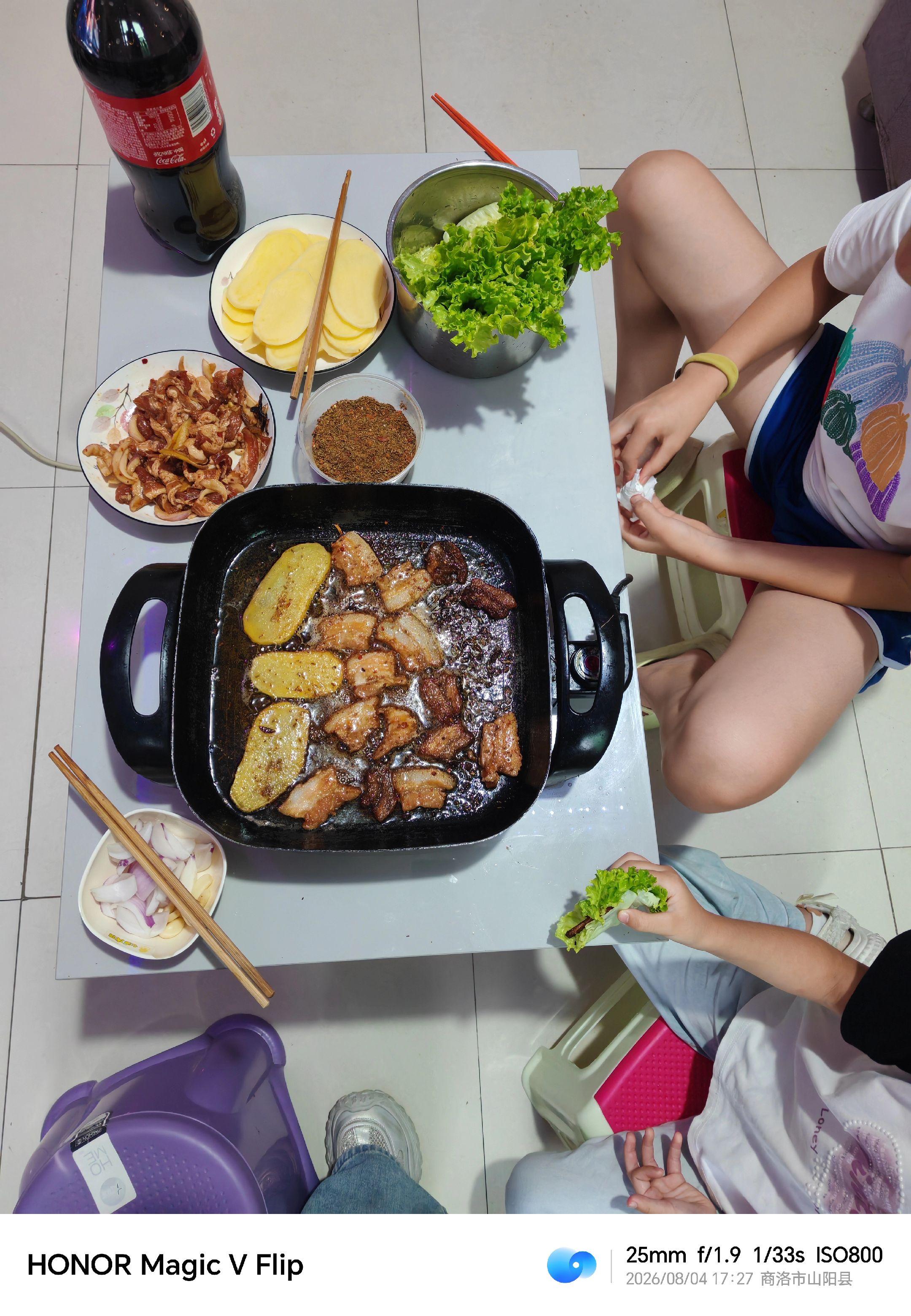 母女.烤肉.烟火.日常