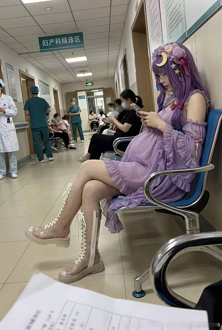 现在的孕妇都这么时髦吗