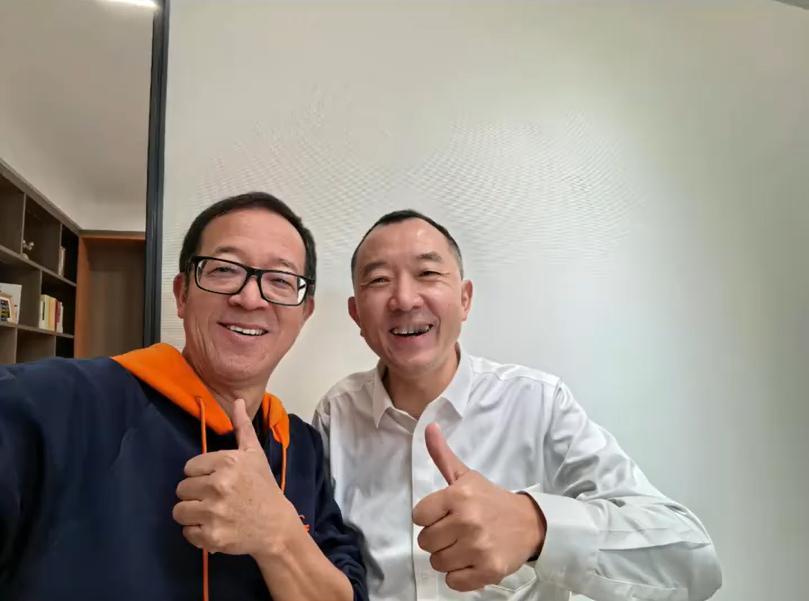 2月2日，新东方创始人俞敏洪在社交平台发文：“陈行甲老师正式到新东方报到啦！”消