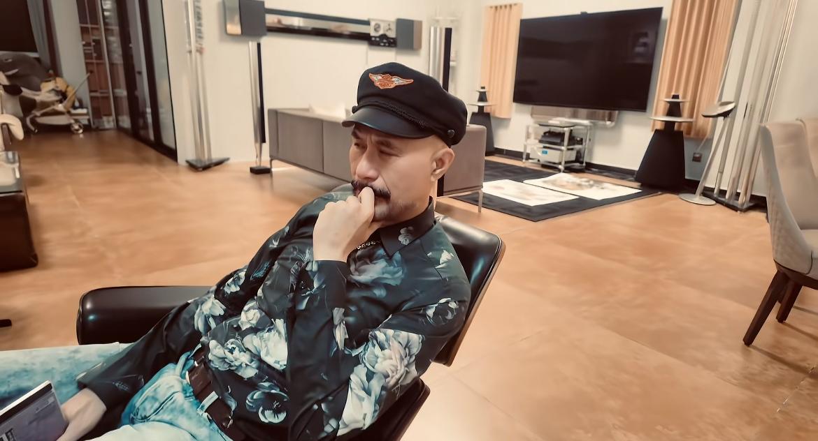 徐锦江这也太豪横了！一个插头就2800元，一套音响13万起步，这还不包括喇叭、C