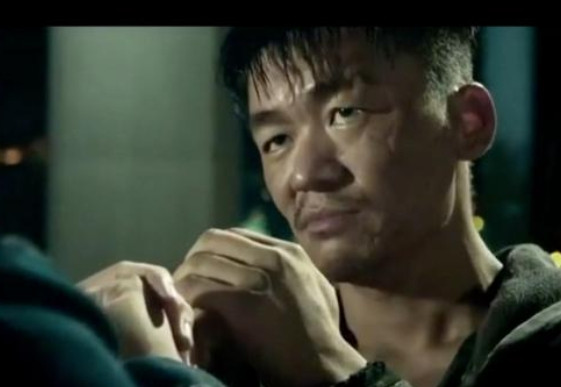 当年，陈德森请来甄子丹拍《一个人的武林》，可想不到谁能打得过他。刘德华一来，就说