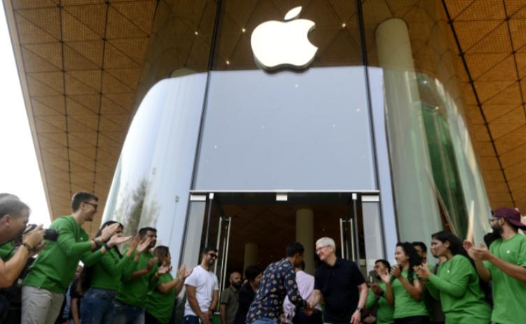 苹果或被印度罚款380亿美元，白宫冷嘲热讽拒绝救援，库克后悔没听中国的！据财