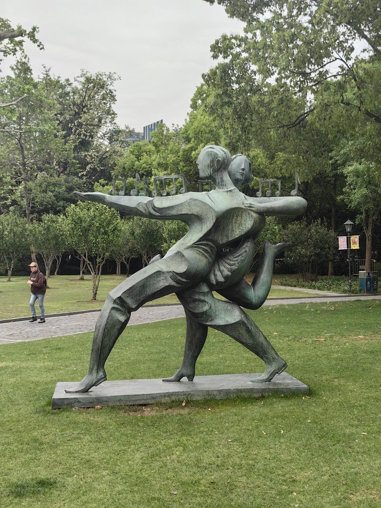 为什么说贵州茅台永远不会成为可口可乐？最近网上把贵州茅台和可口可乐作