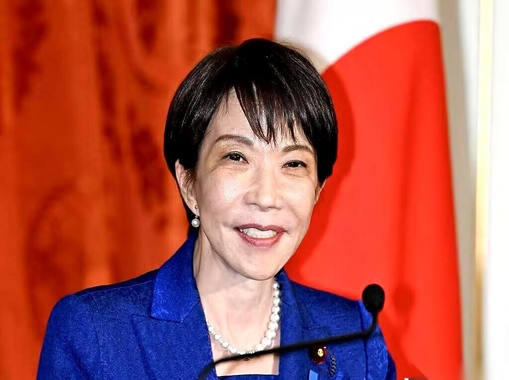 日本财务大臣片山皋月，对着镜头说了一句话。就这一句话，让华尔街那边的人，后背估