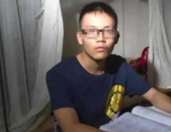湖南一学霸，高考只考了239分，全校老师都不相信，然而当调取了监控录像后，才发现