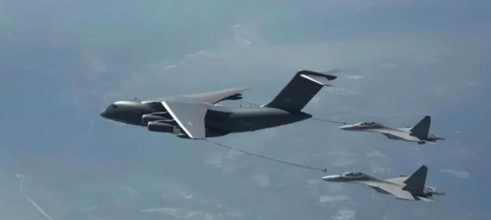 埃及空军基地距离以色列只有几百公里。当6架歼-16、空警-500和运油-20组成