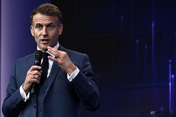 法国总统马克龙可真是个流氓，前脚在成都跑步跑的不亦乐乎，在川大解锁最快乐的总统体