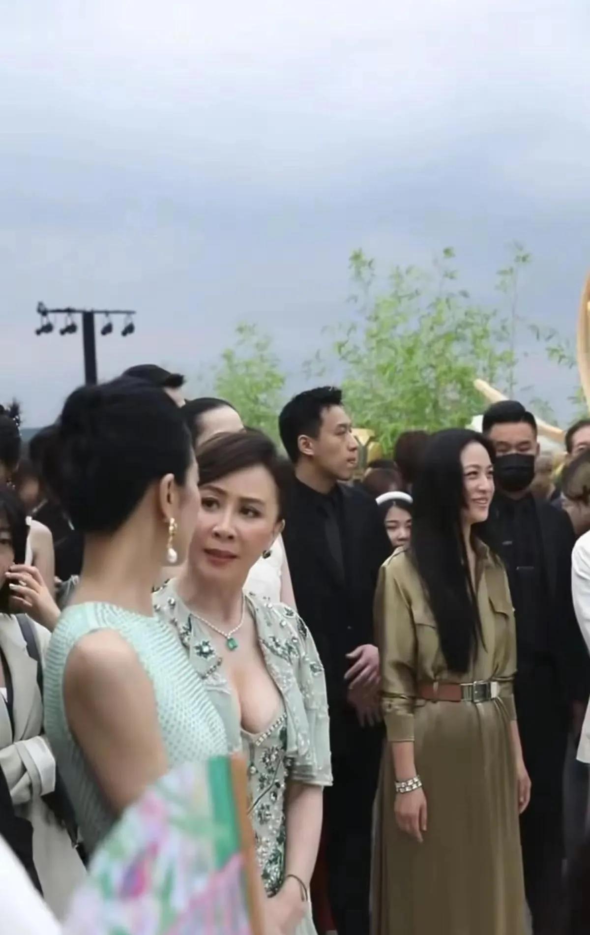 刘嘉玲和汤唯同框的场面也太尴尬了！