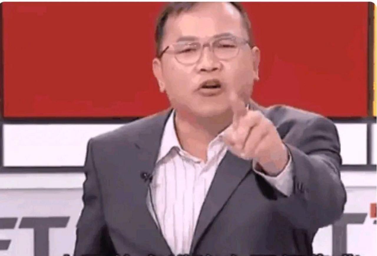 “靠背哥”王义川再次发言称“因为一个靠背，我让对岸十几亿人和馆长崩溃2-3年，我