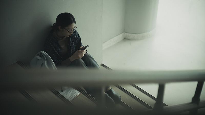 所有人面对教师都底气十足、颐指气使，是什么让家校关系乱了方寸？先说件真事。广