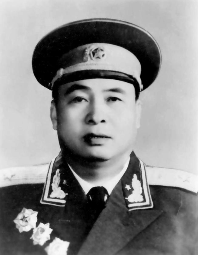 1955年授衔，他刚从朝鲜战场下来，却只评了个大校，消息传开，整个华东军区都想不