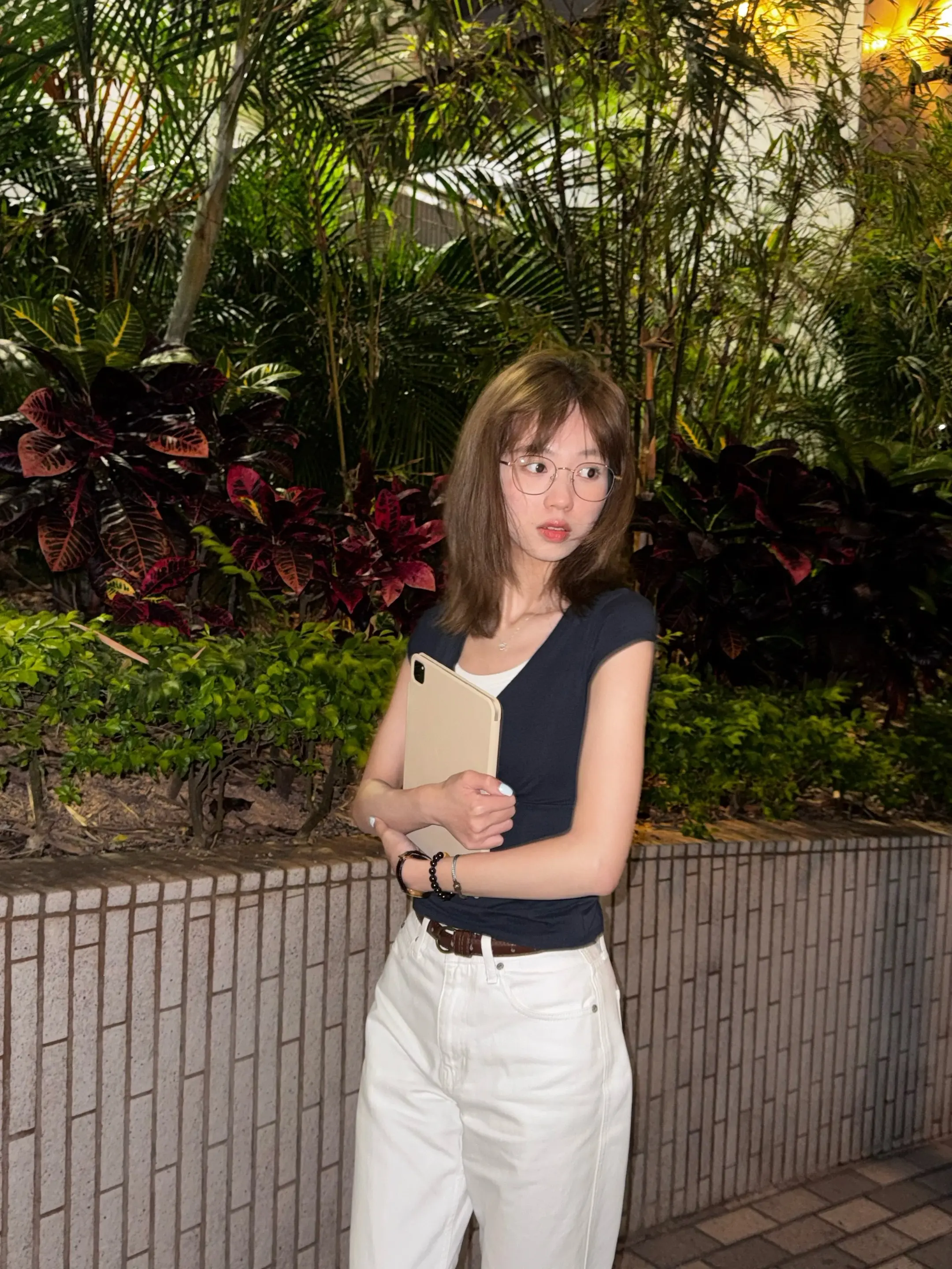 等你下課。又是滿課上到厭倦的一天