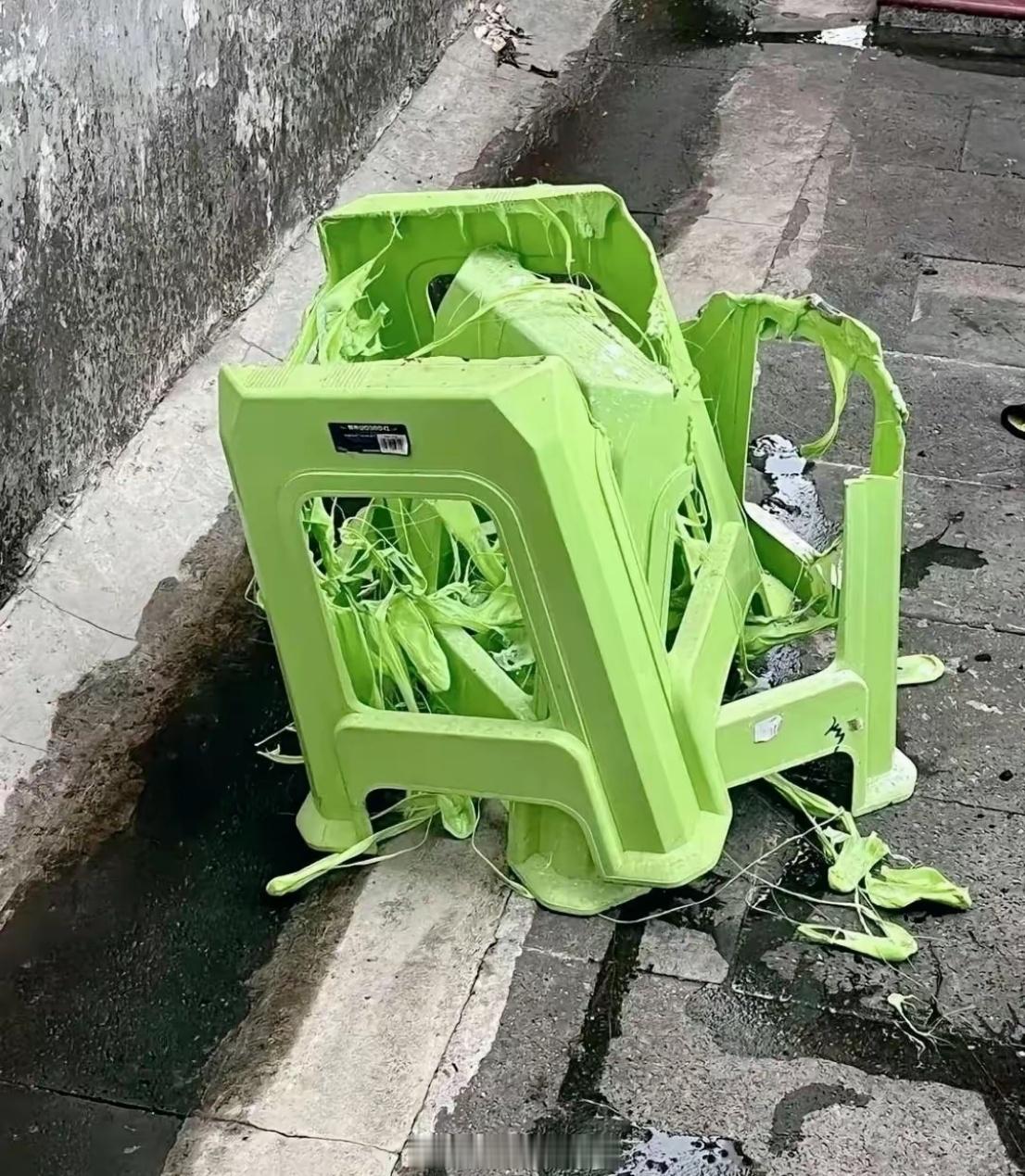 烧烤店，花几千请的“大聪明”。🤣