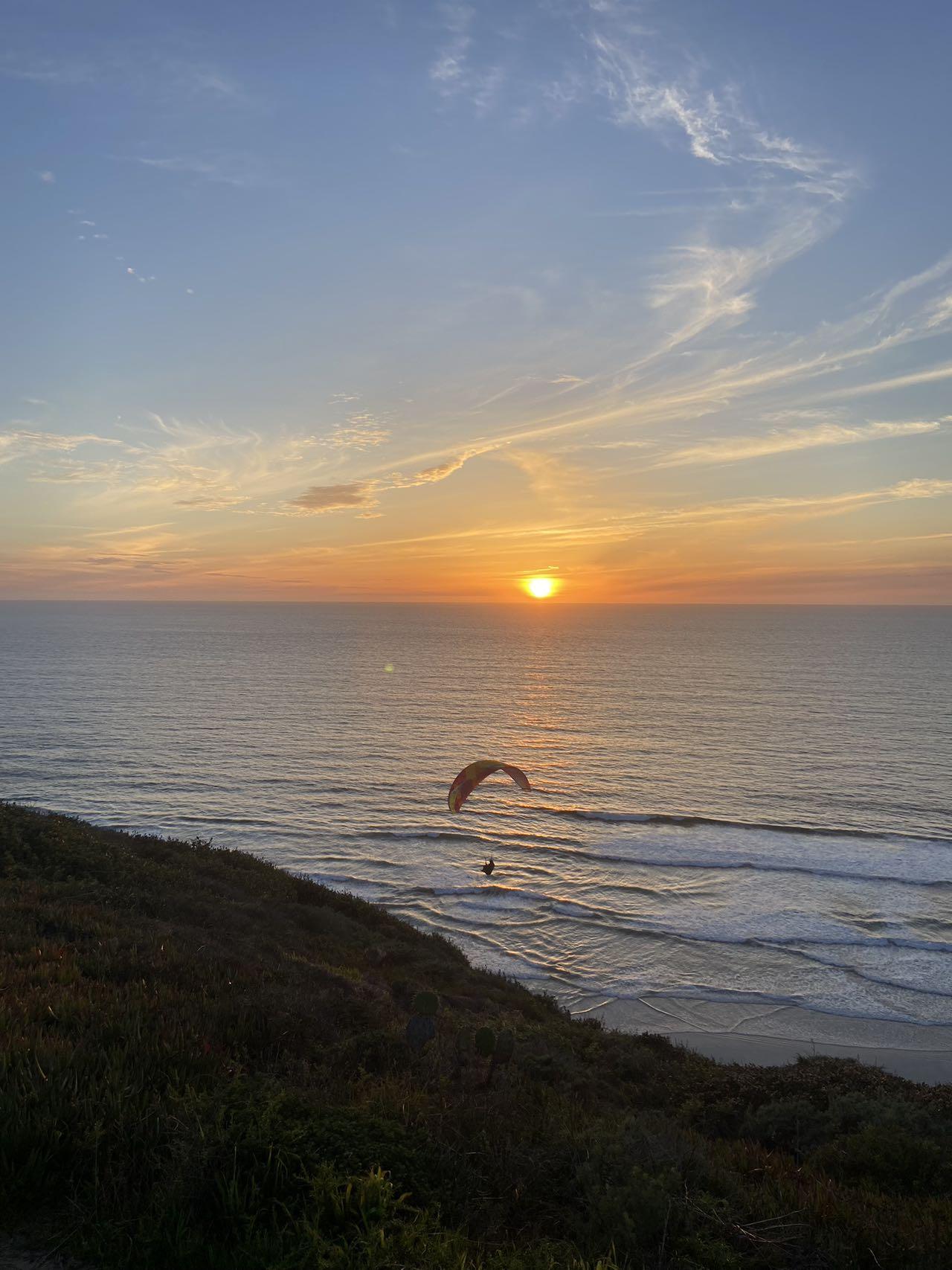 这两天又有一位家长来问，孩子在家怎么自学英语。其实啊，小学阶段真抓对了，三年就能