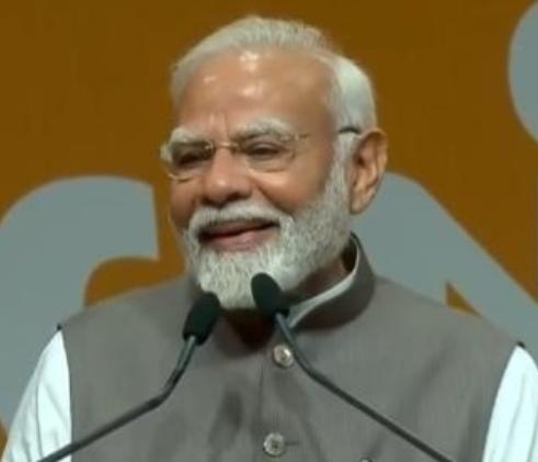 印度为啥记恨中国？说白了就是眼红。1981年两国GDP差不多，印度1930亿美元