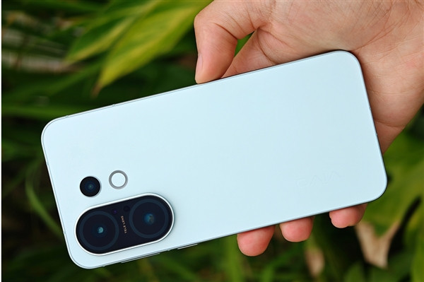 vivo下半年推S50Promini,首款骁龙8Gen5小屏旗舰,6.3英