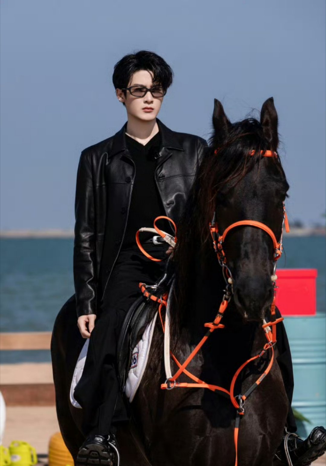 檀健次你也一定很为自己的表情包着迷吧！！！期待更多作品～