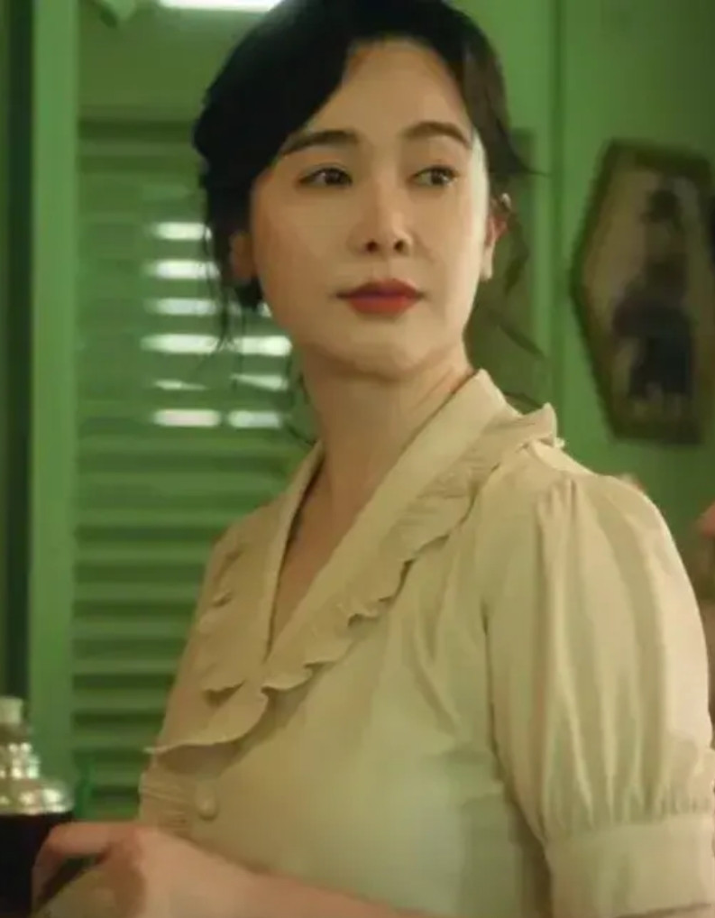 追剧《扫毒风暴》据说剧中左小青饰演的王菊花，是钱漪饰演的大毒枭莫康的女儿。
