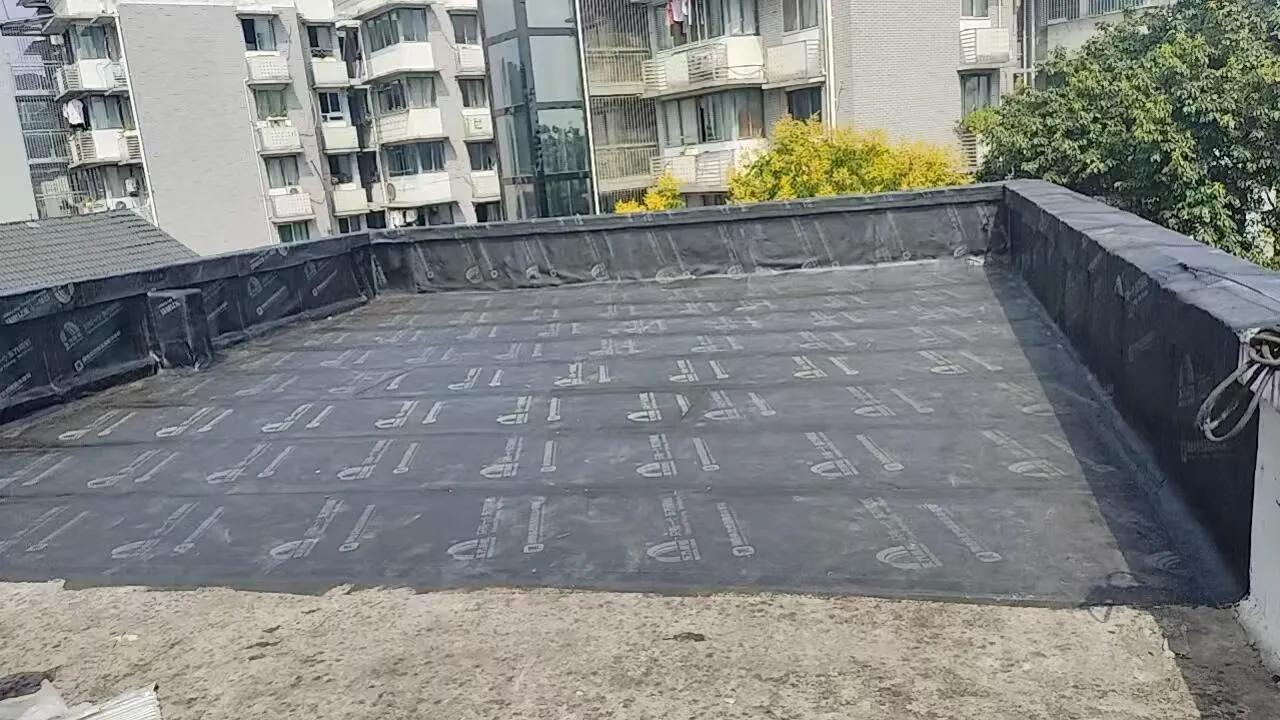 做了防水为什么还会漏防水已经做到这个程度了，它为什么还要漏水下雨时不漏，雨停