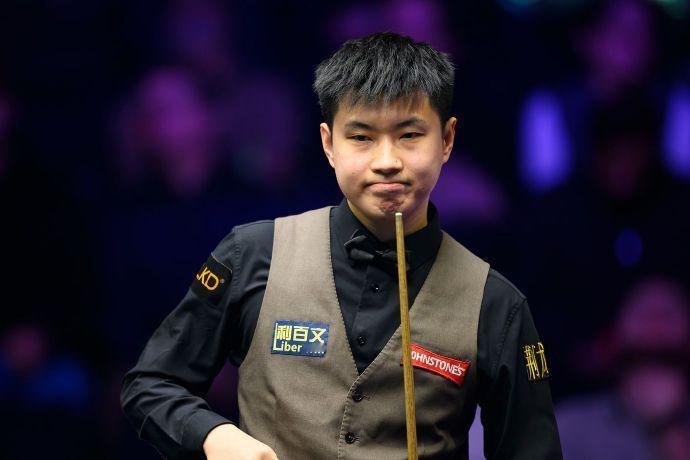 有了赵心童，再也不用苦哈哈地看丁俊晖打球了。很多人跟我一样，这些年熬了多少夜