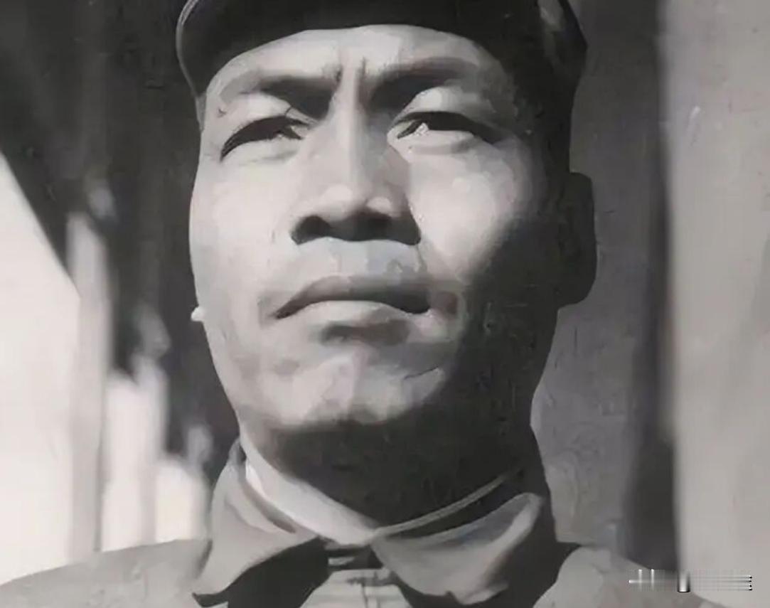 张宗逊在三湾改编后，护送毛主席上井冈山，夜晚始终守护主席，形影不离。红军长征至延