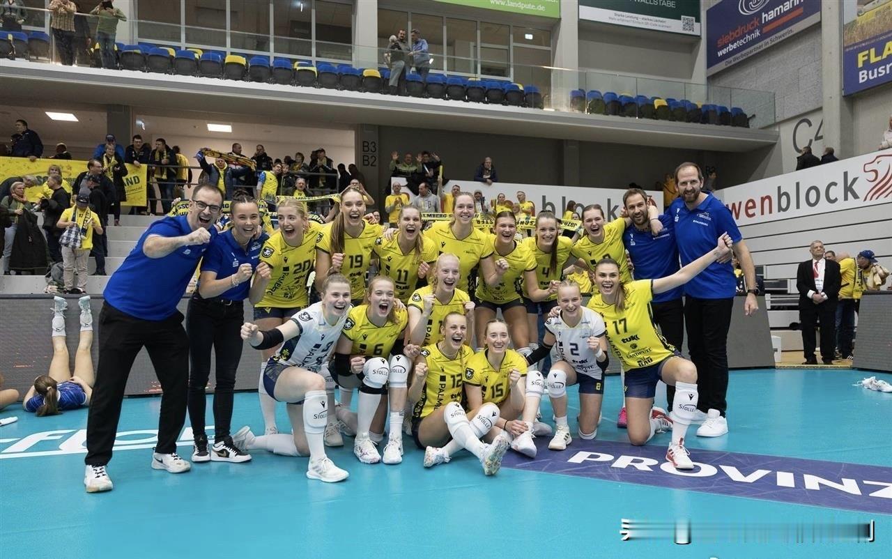 2025-2026赛季女排欧冠第四轮正赛小组赛第一轮E组，德国🇩🇪什未林3-