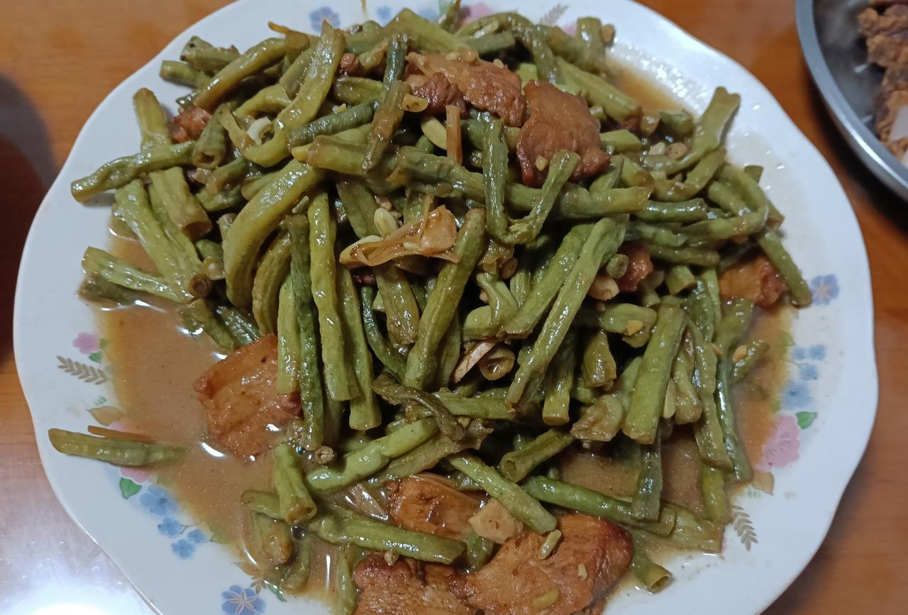 山东人的家常餐大聚会，这些都是我们山东人的家常餐。既简单又清淡，能满足一般