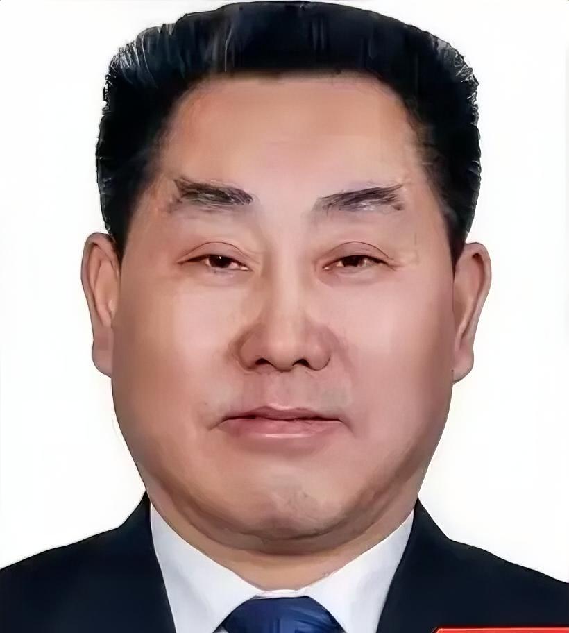 看到刘满仓“涉案”3个亿的新闻时，我第一反应跟大多数人一样——“哦，又一个天文