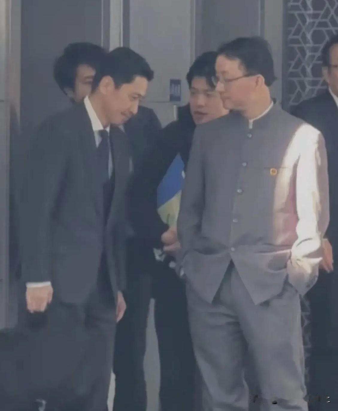 看的挺解气！就这几张不算太清晰的照片，中方的态度已然显现！谈判结果我们不满意