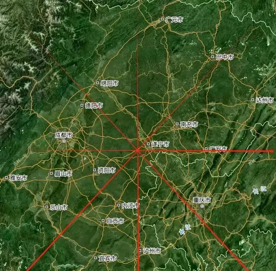 看完四川盆地主要城市分布地图，原来遂宁市才是川中之城啊，又刚好在成都和重庆之间，
