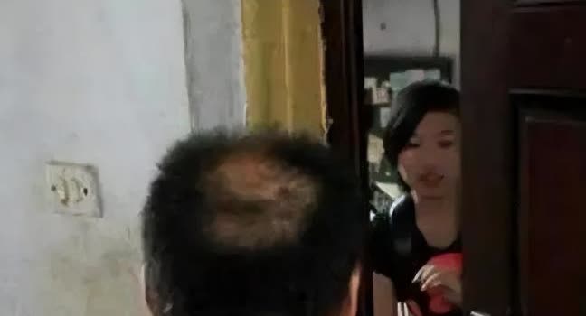 “不要这样，我是您的儿媳妇啊！”2007年，湖北一女子的丈夫刚去世七天，就被公公